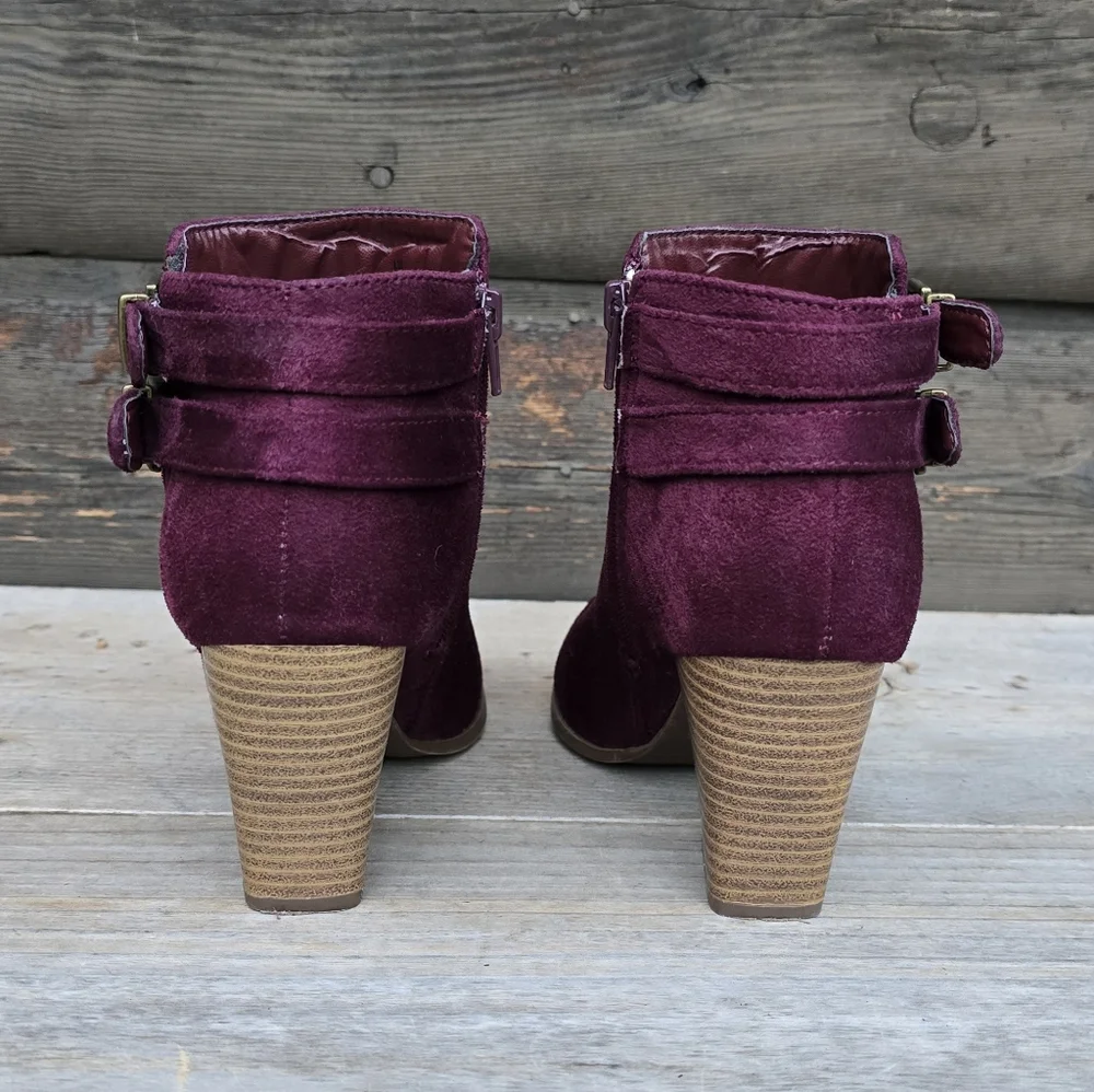 Charlotte Russe Lux Y2K Boho Glam Burgundy Double Buckle Block Heel Bootie 7M